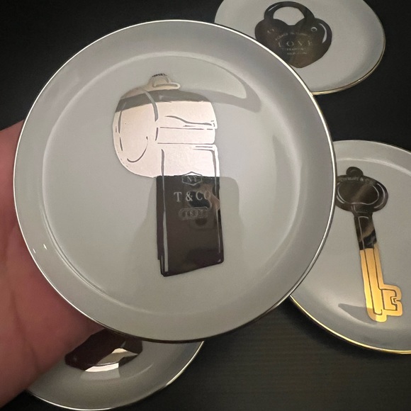 Tiffany and Co. Round Dish Rings - Picture 3 of 8